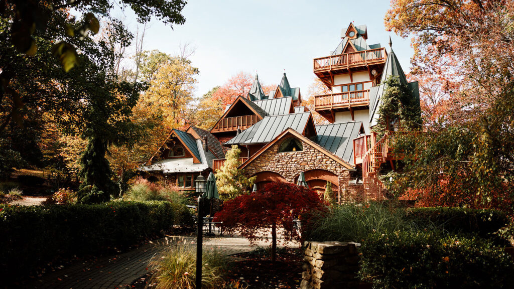 Landolls Mohican Castle Loudonville