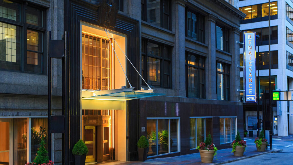 Renaissance Cincinnati Downtown Hotel